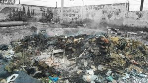 La quema de basura por algunos recicladores en la cercanía molestan al resto de los habitantes del barrio.